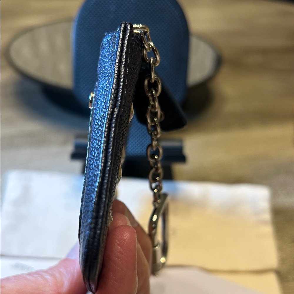 126. Jimmy Choo dark metallic blue/black leather key cles - Picture 6 of 10